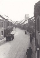 /album/strassen-und-platze/brandenburger-strasse-9a-hausnummer-5-blick-richtung-tor-1960-web-jpg/